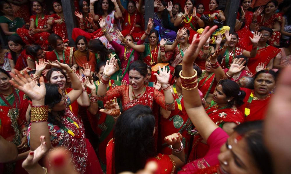 Hindu festivals that are celebrated Colours, sweets and songs of Teej this year (Watch)