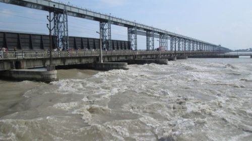 Koshi River’s water discharge fluctuating