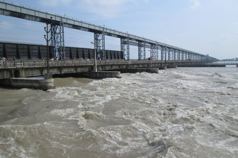 Koshi River’s water discharge fluctuating