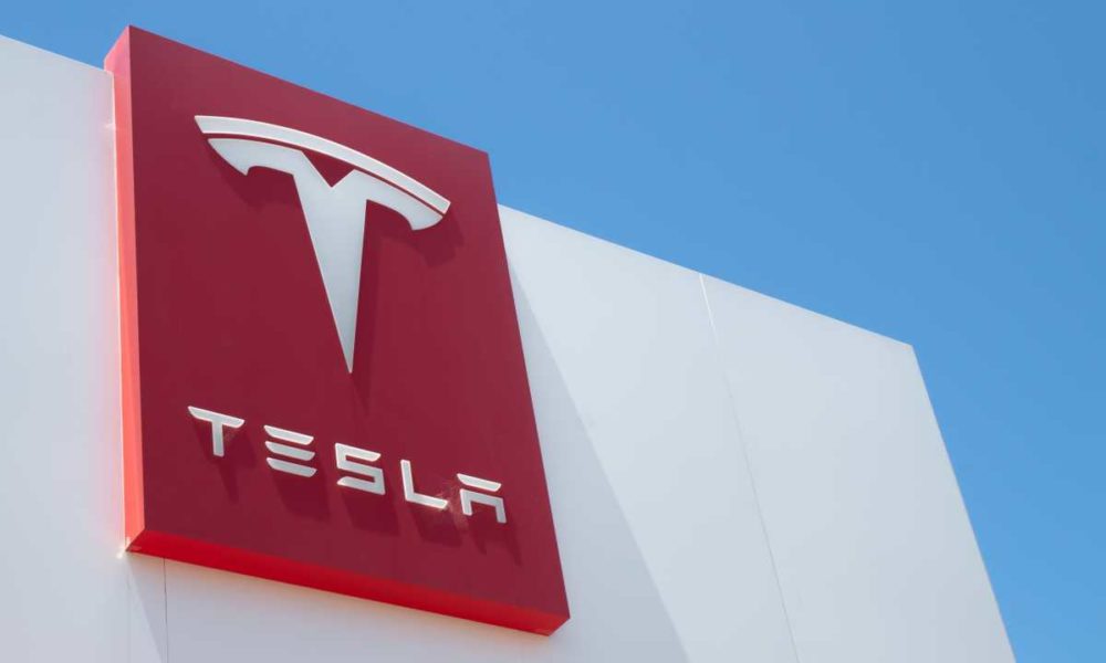 Tesla: Elon Musk says company headquarters will move to Texas