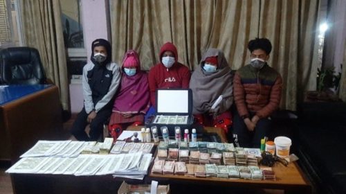 Five individuals held with fake currency notes
