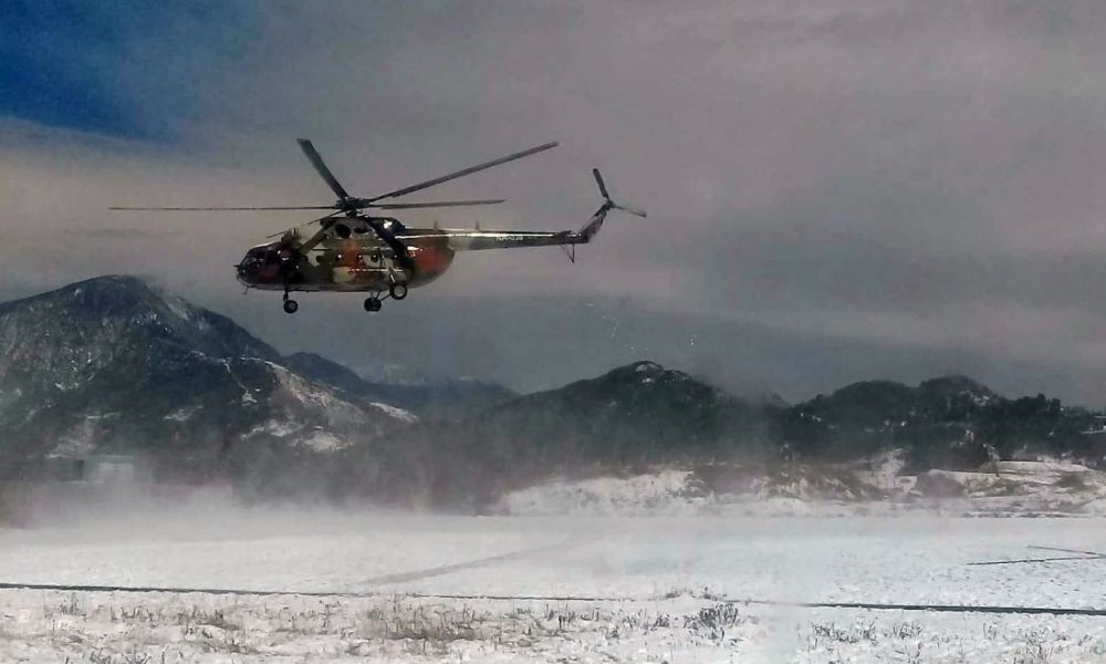 Helicopter to rescue father and son trapped in the snow